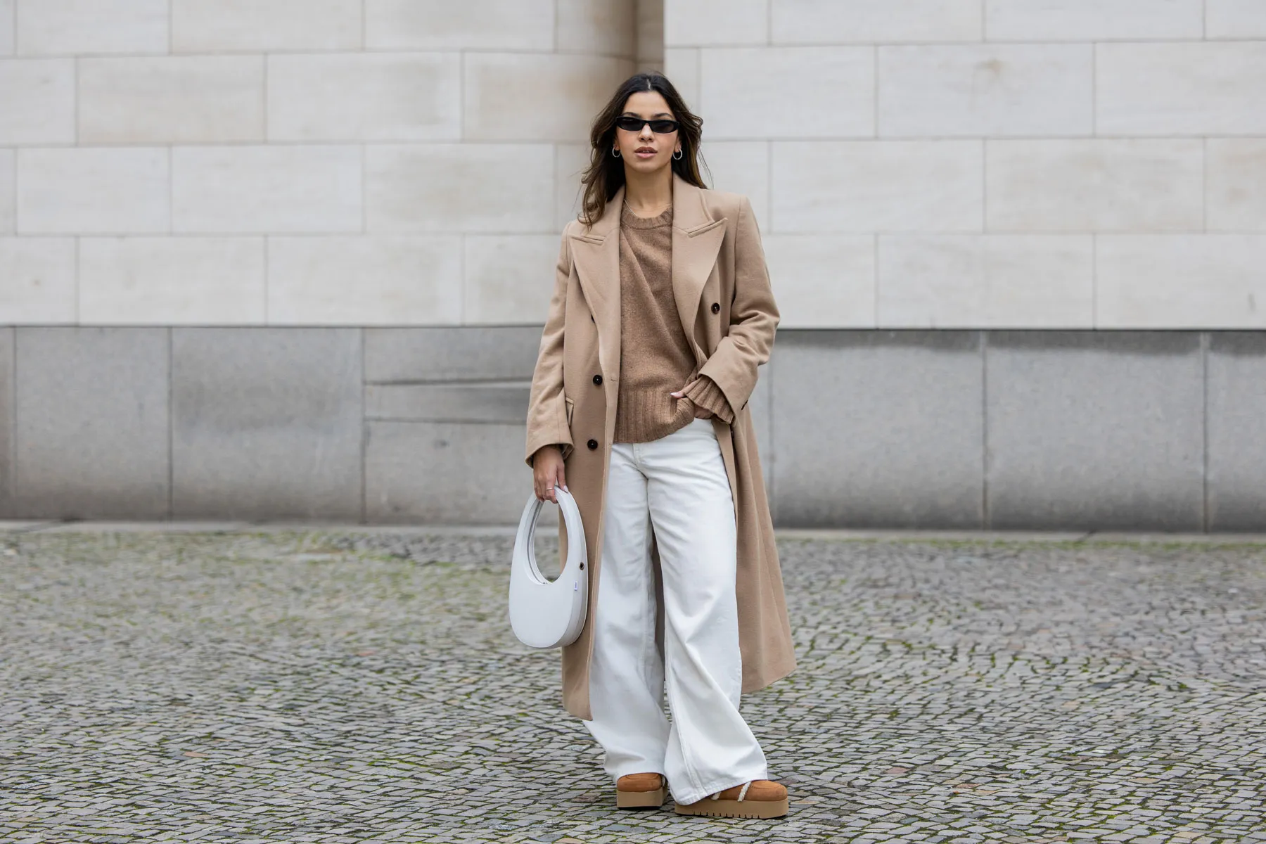 Combinez un pantalon blanc: les meilleurs conseils de style et No-Gos