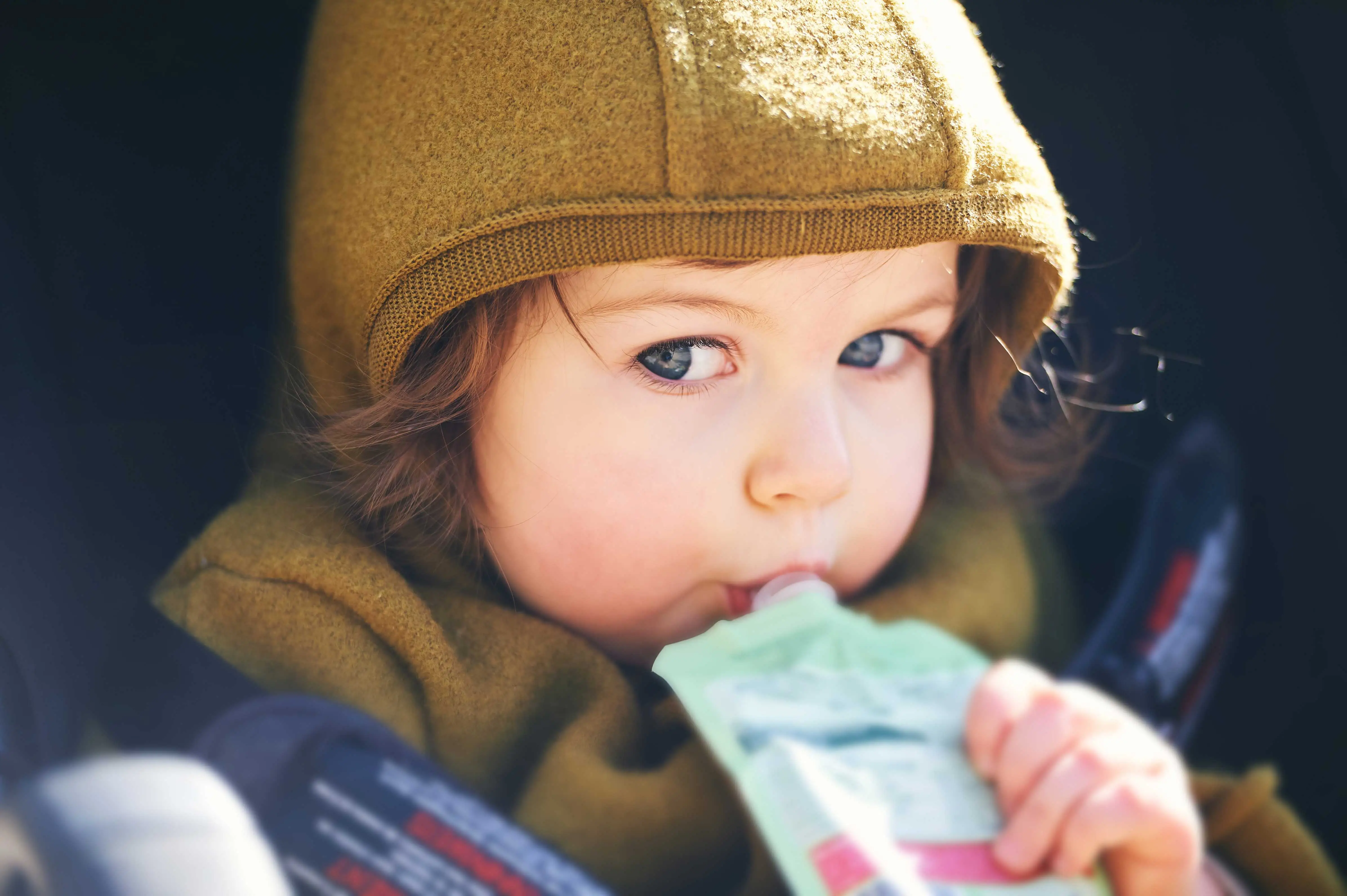 Éducation: Que faire si l'enfant veut toujours manger quelque chose?