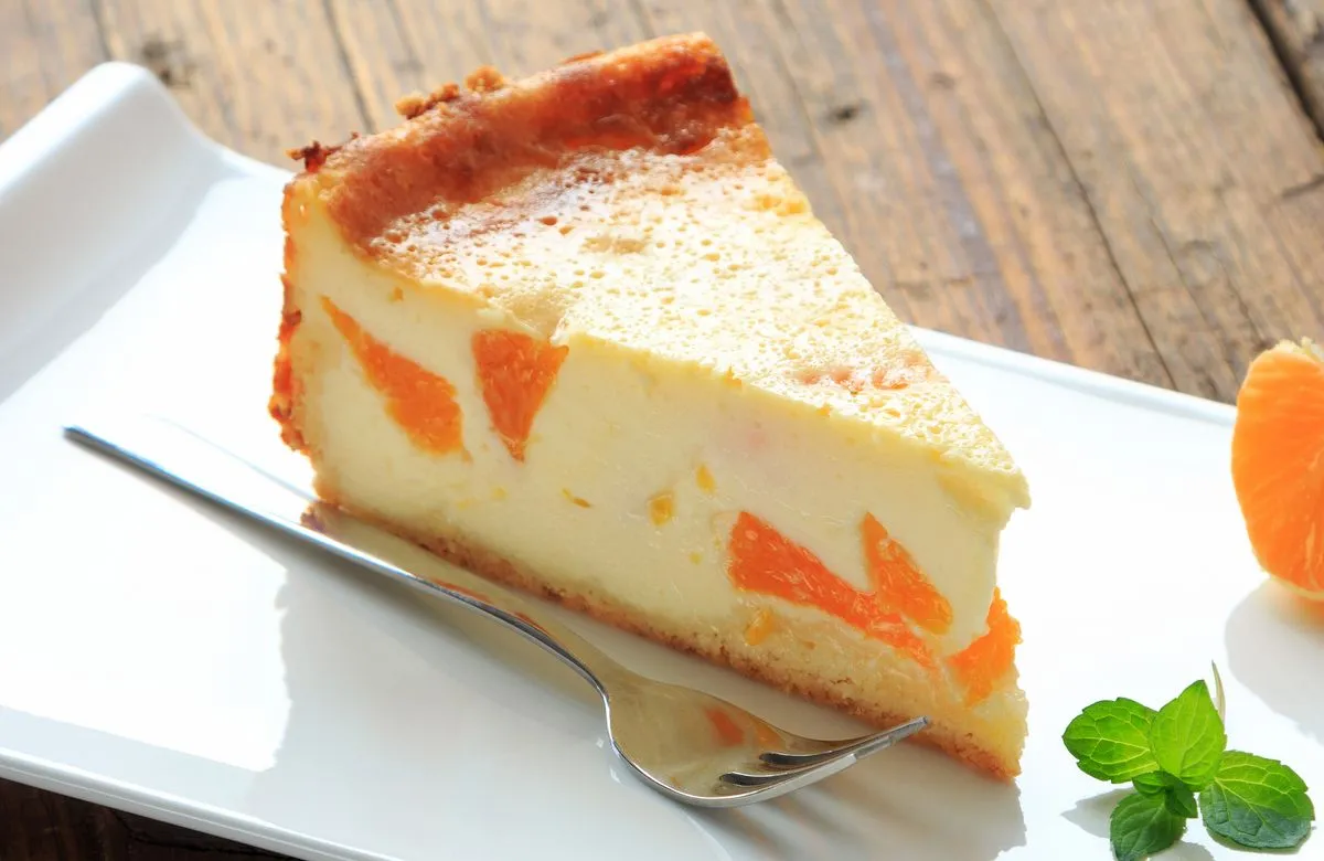 Gâteau mandarine-schand: crémeux, fruité et tellement juteux!