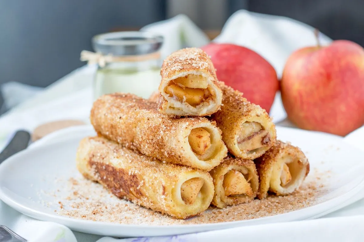 Pour les fans de Cini Mini : de délicieux petits pains grillés aux pommes avec de la cannelle et du sucre