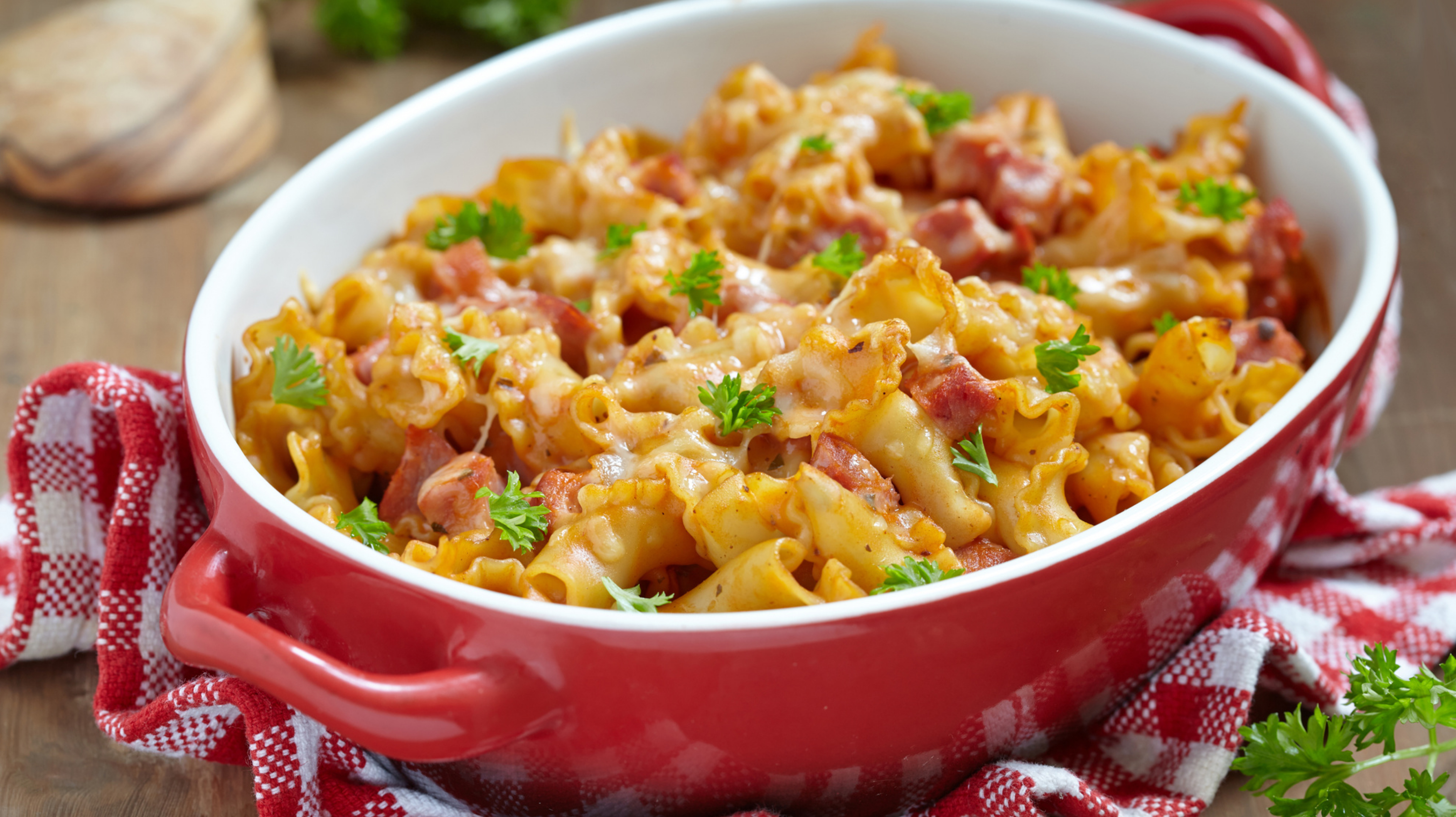 Casserole de pâtes rapide : La meilleure recette pour un gratin de pâtes sans sachet tout prêt