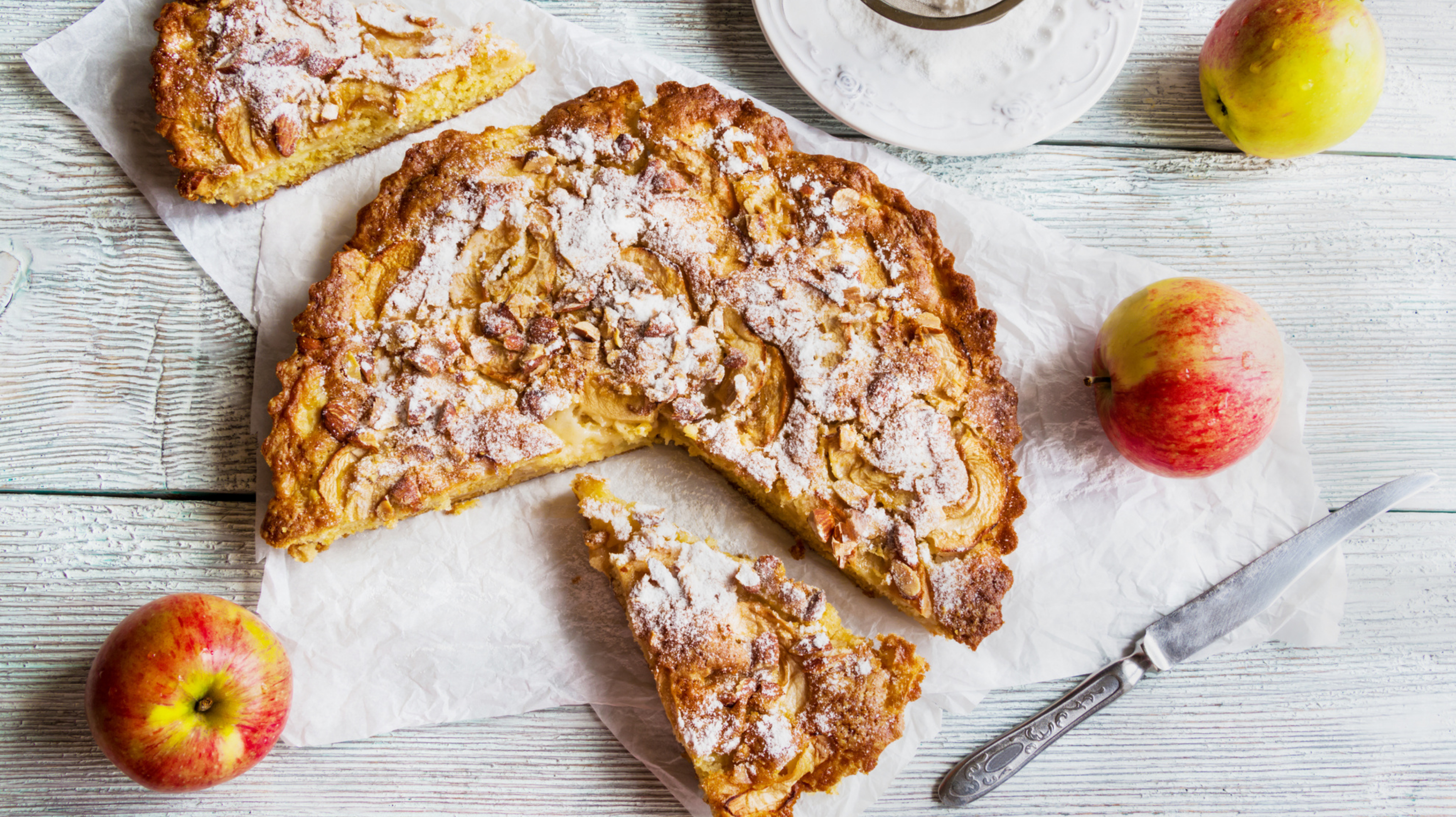 Gâteau à shake rapide : c'est aussi simple que cela de créer un gâteau aux pommes juteux