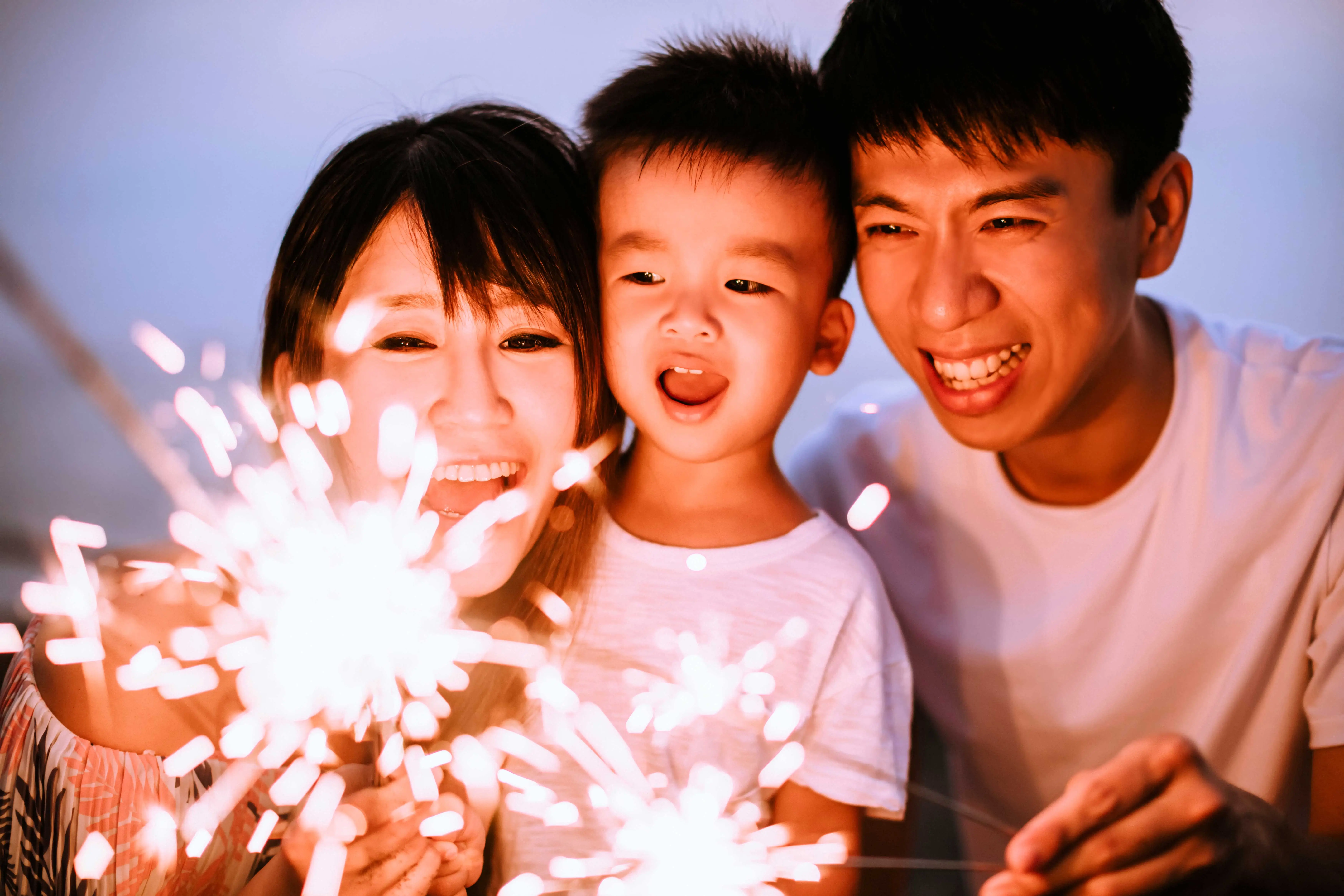 Veiller tard jusqu'à minuit : Nos idées pour le réveillon du Nouvel An avec les enfants !