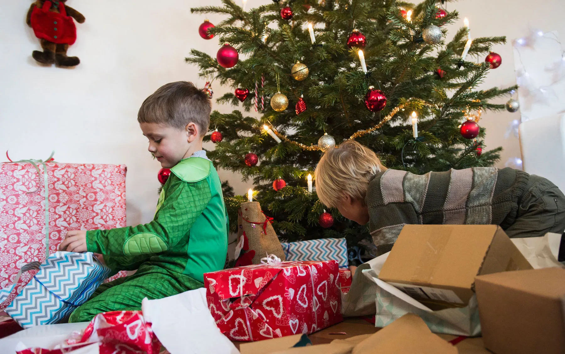 Un éducateur met en garde : trop de cadeaux de Noël sont nocifs pour les enfants