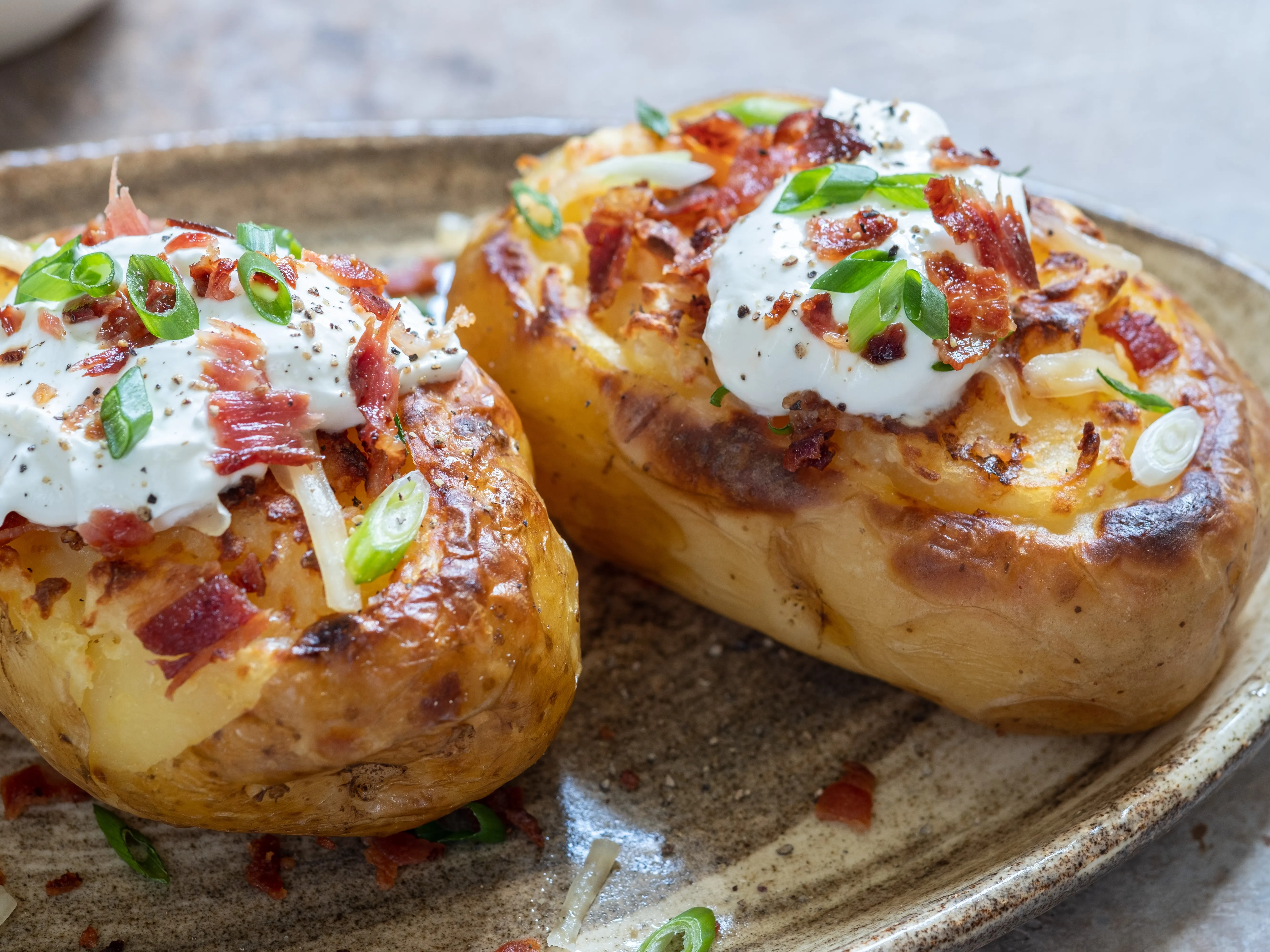 Recette copieuse de pommes de terre au four : Cuisinez délicieusement pour moins de 2 euros par portion