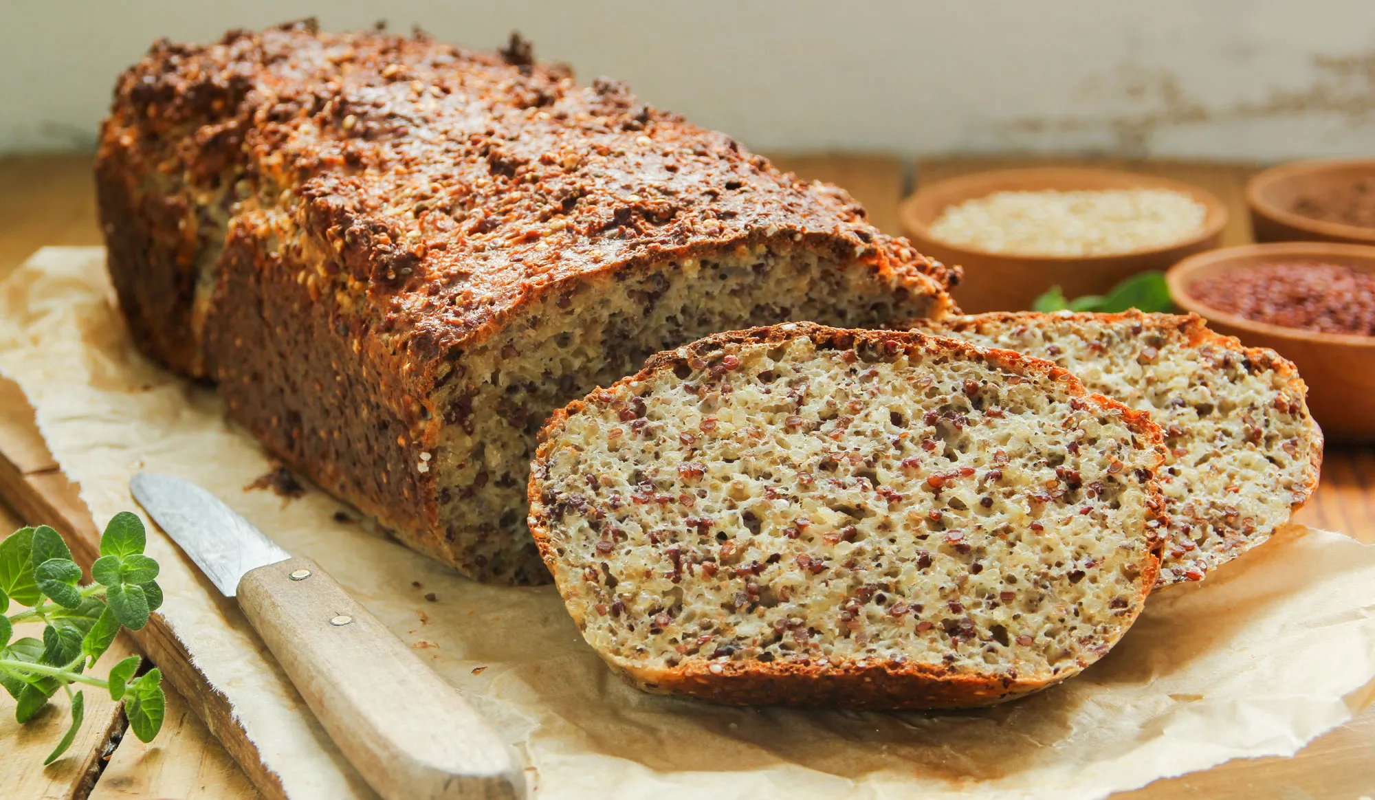 Pain protéiné juteux : recette faible en glucides avec flocons d'avoine et fromage blanc