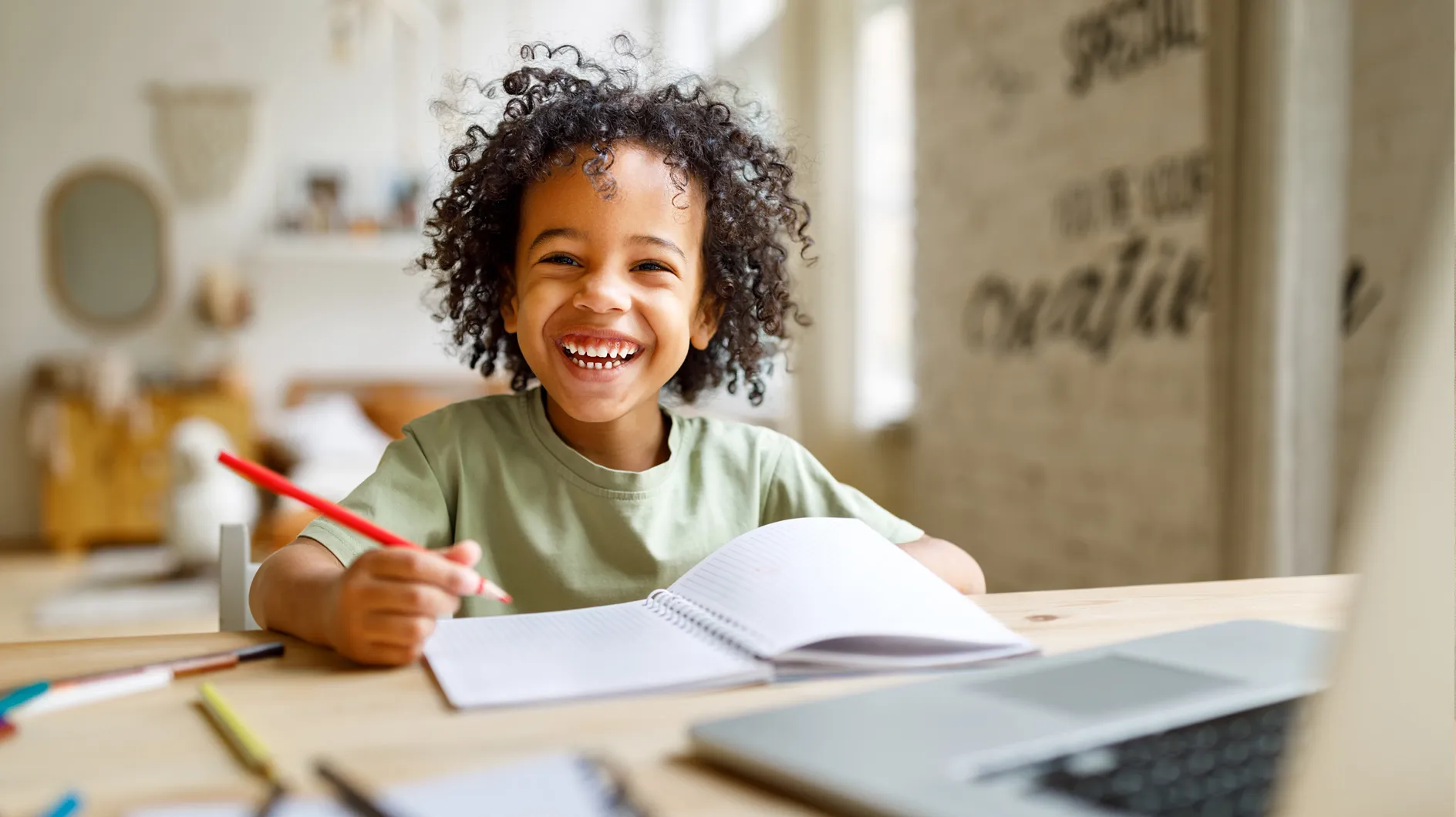 Parents d'hélicoptère : pourquoi leurs enfants atteignent l'excellence