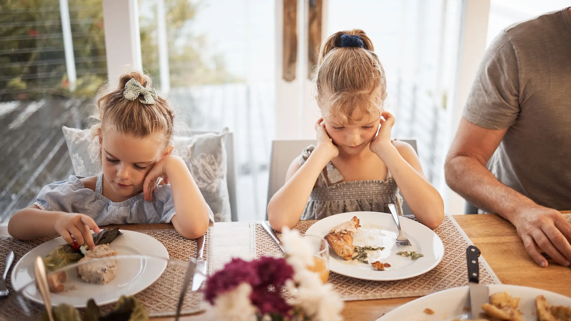 Néophobie : pourquoi les enfants refusent les nouveaux aliments et comment vous réagissez