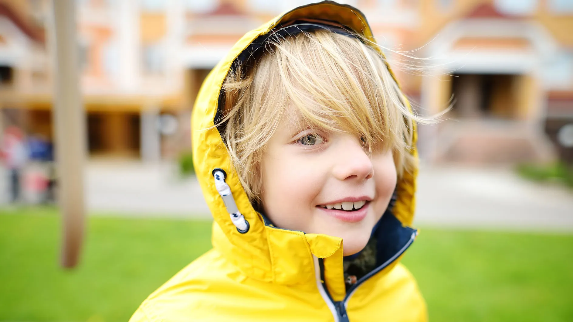 Des enfants plus heureux grâce à la psychologie positive : ces conseils parentaux sont vraiment utiles