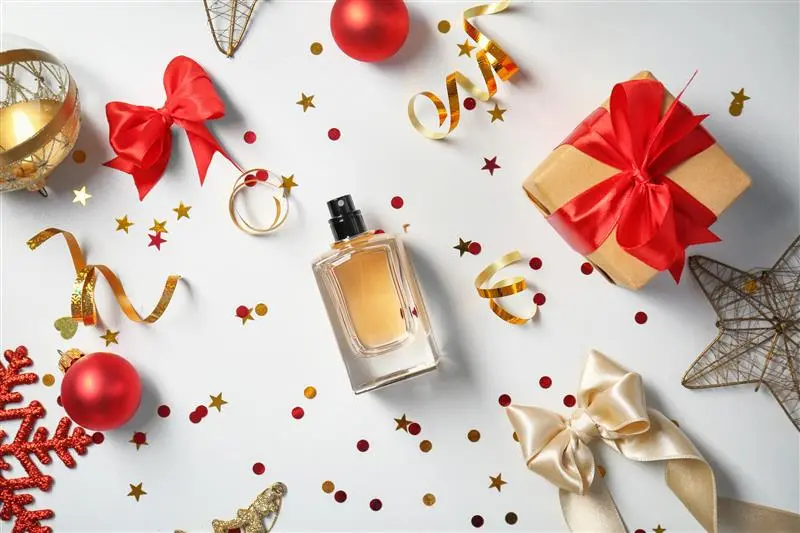 La rédactrice beauté révèle : ce parfum est garanti sous le sapin de Noël