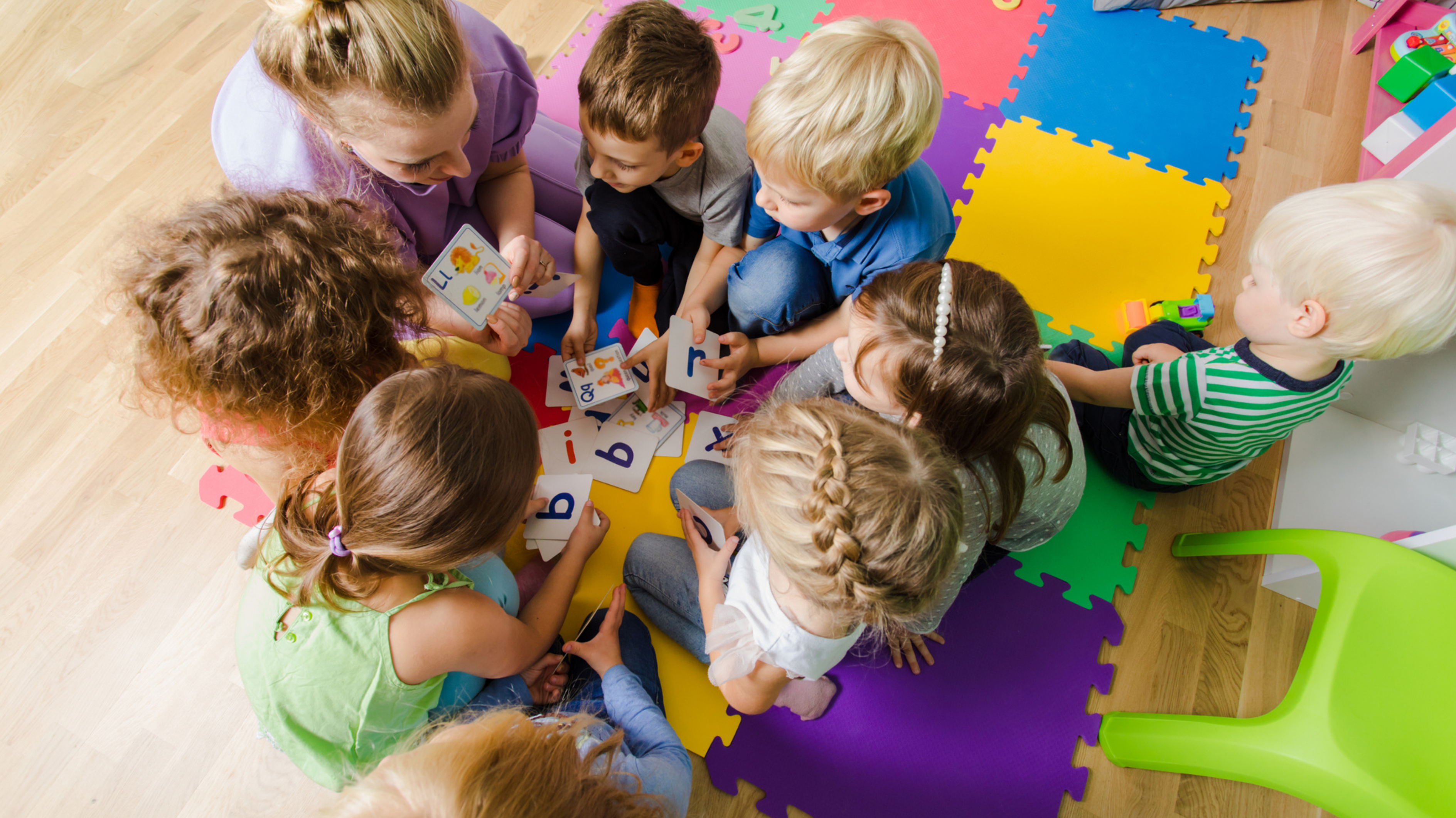 Vraiment ennuyeux: 5 questions que personne ne veut entendre lors de la soirée des parents dans la garderie