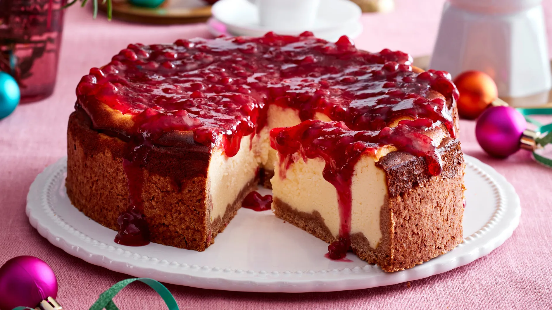 Cheesecake aux spéculoos et garniture aux canneberges 