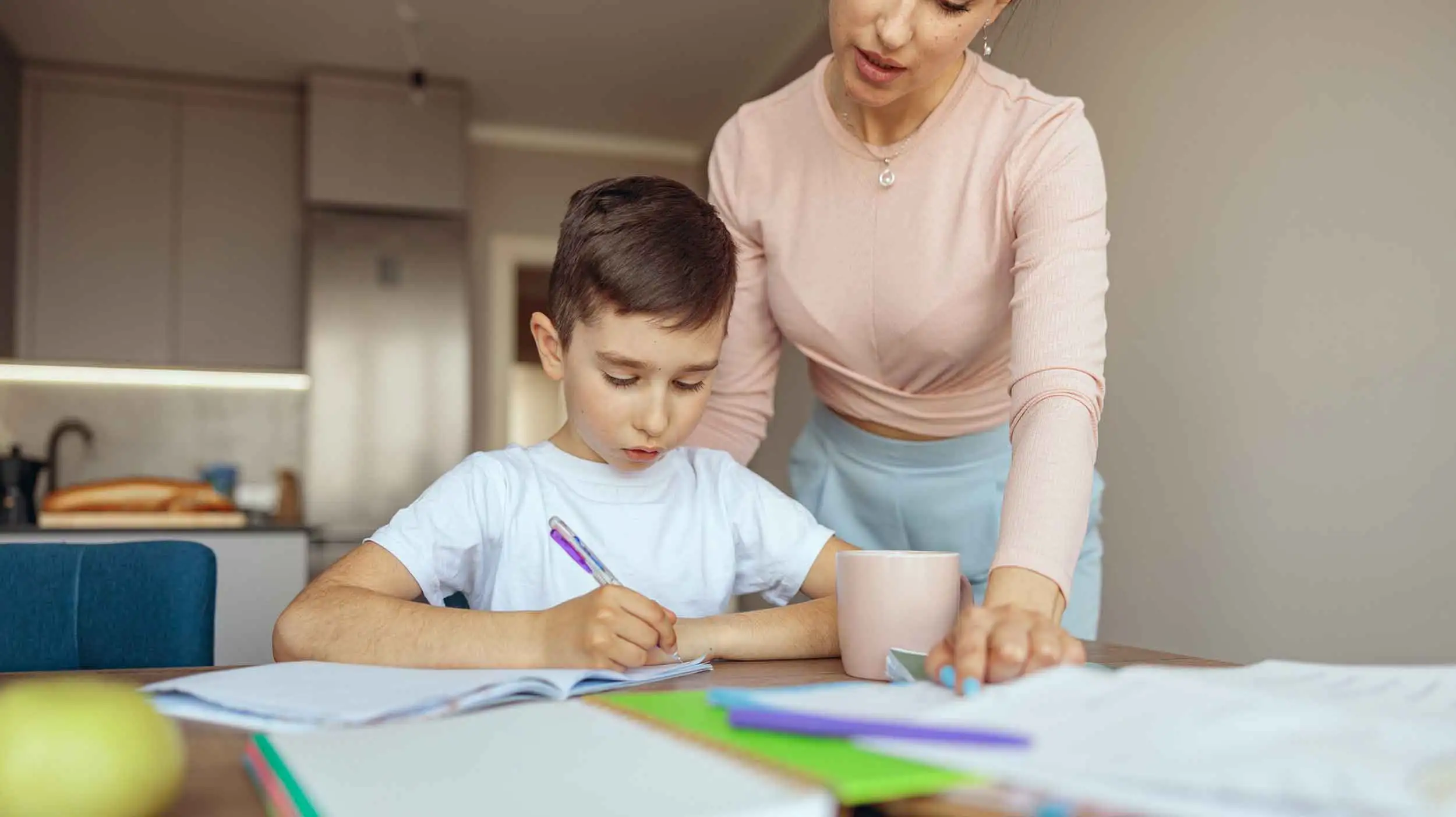 Contrôle et discipline : ce sont les parents du signe du zodiaque les plus stricts