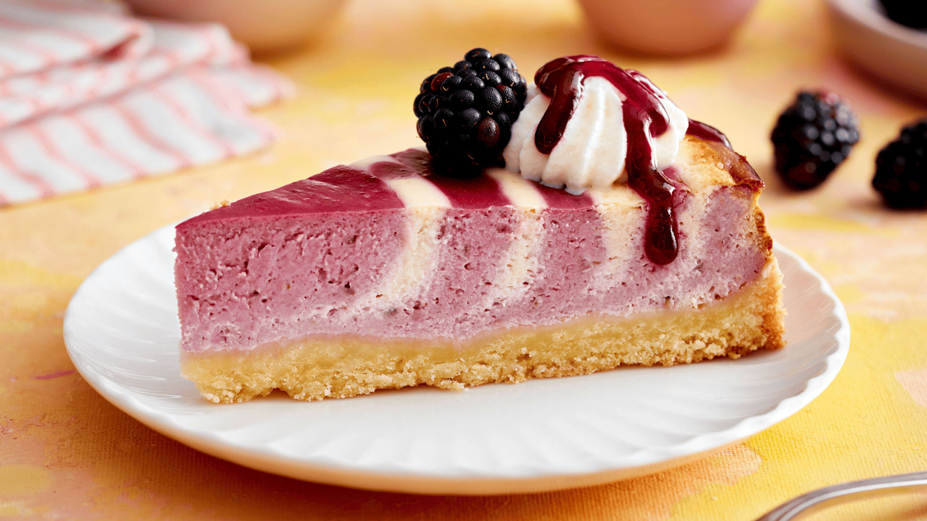 Cake BlackBerry Zebra: Ce rêve de gâteau au fromage vous donne envie de printemps