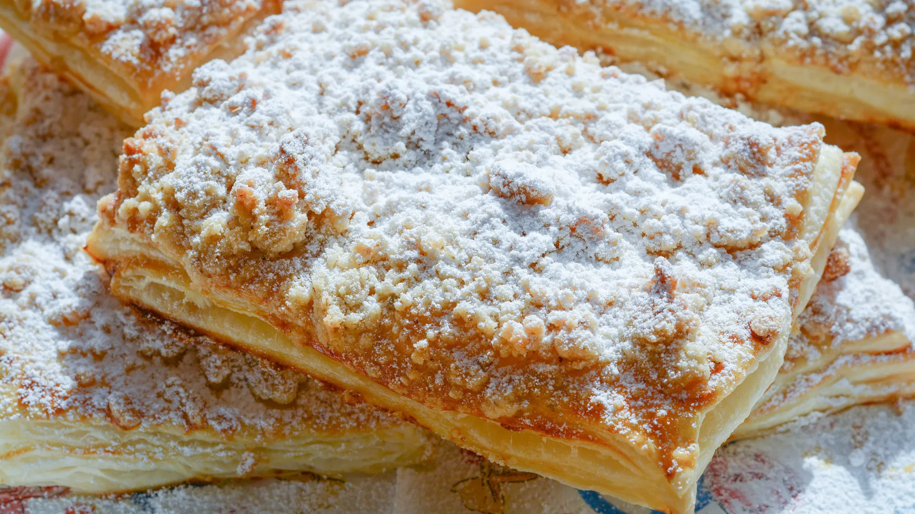 Gâteau à la pâte feuilletée : recette du classique ultra rapide de la RDA